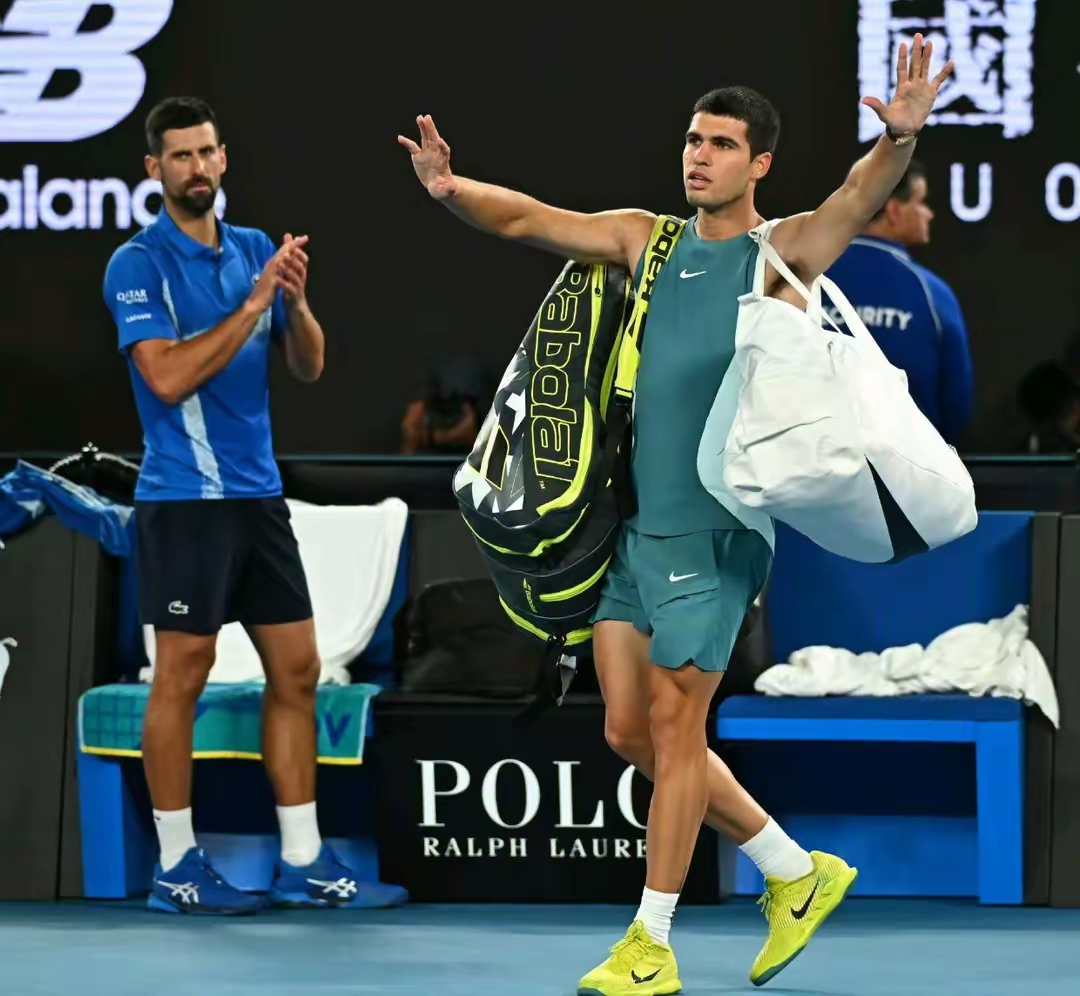 关于德约科维奇伤愈复出，大胜首场表现抢眼，勇士球迷欢呼！的信息