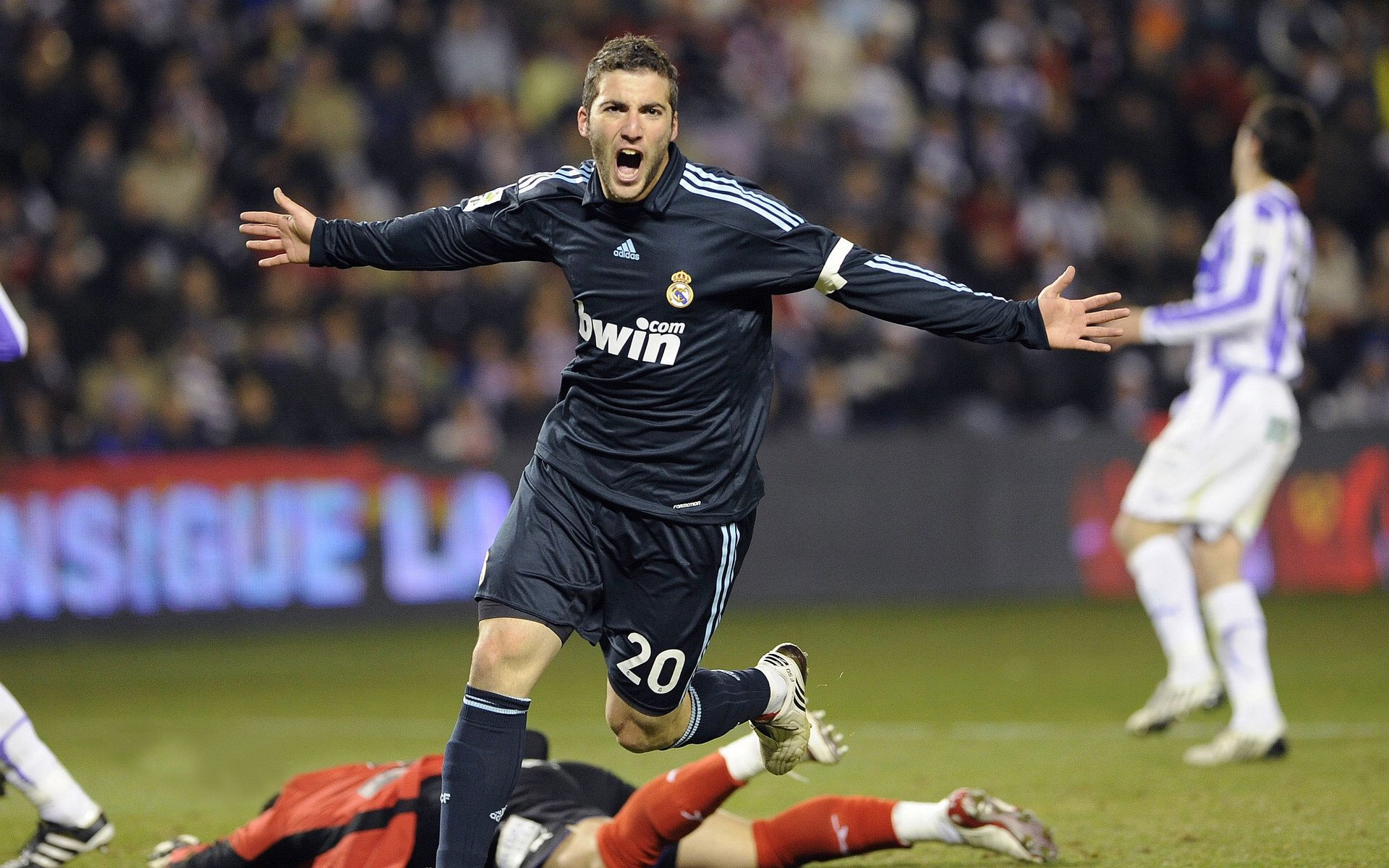 C9不断突破！，大坂直美连续十二场比赛得分超过败北赢得满堂喝彩